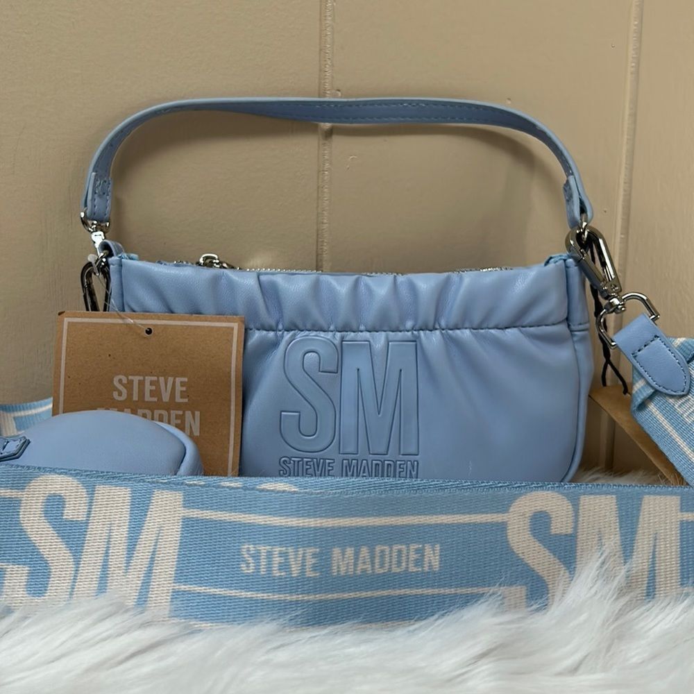 NWT Steve Madden (BCarmela) Crossbody/ Wristlet Trendy Bag - Baby Blue